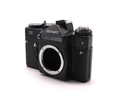 Малоформатный фотоаппарат Зенит 10 black body 