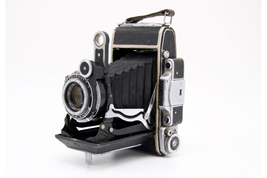 Советская пленочная камера Москва 4 (СССР, 1957)