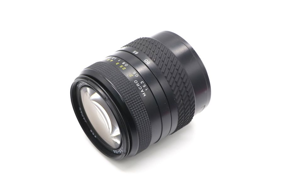 Tokina AF 28-80mm f/3.5-5.6