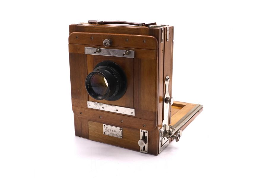 Советский крупноформатный фотоаппарат ФК 13х18