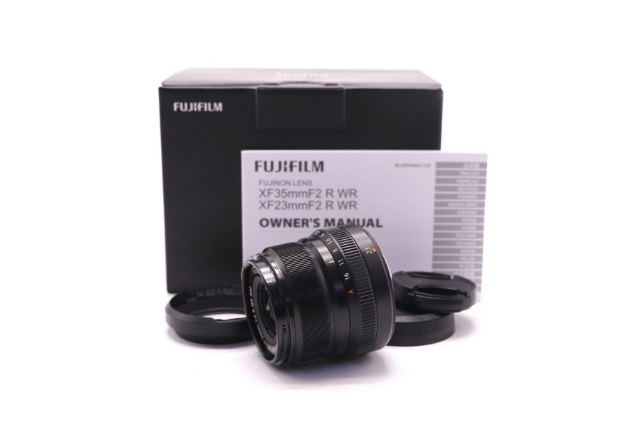Компактный объектив Fujifilm XF 23mm F2 R WR в упаковке