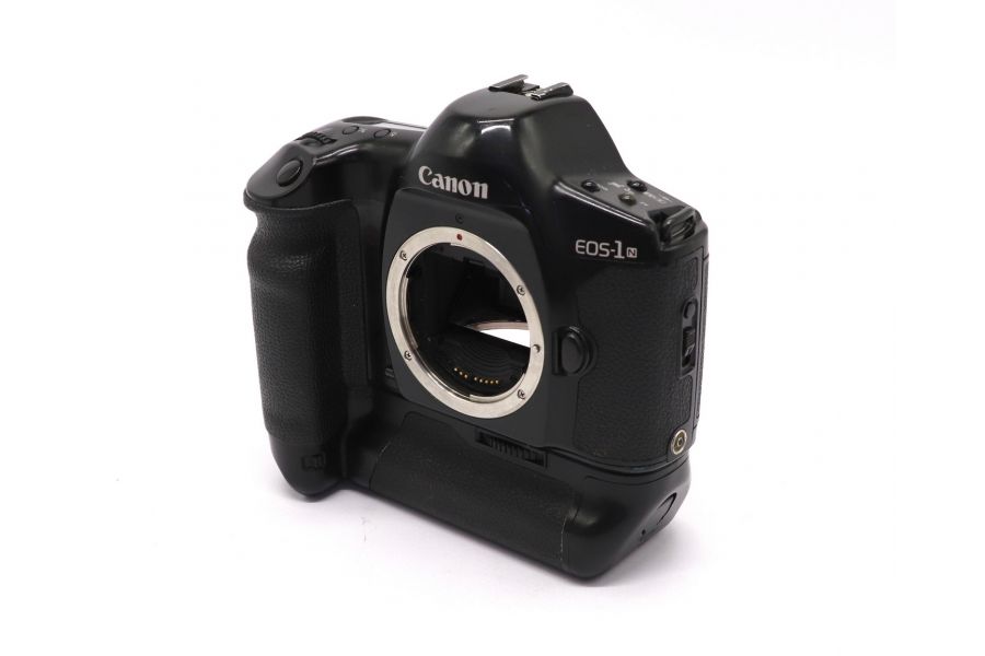 Зеркальный пленочный фотоаппарат Canon EOS-1 body