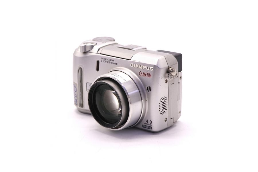 Компактная камера Olympus C-750 Ultra Zoom Camedia
