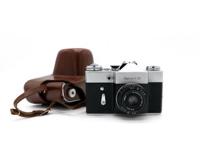 Ранний зеркальный Зенит В + Индустар 50-2 (СССР)