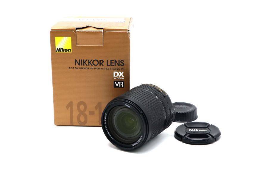 Nikon 18-140mm f/3.5-5.6G ED AF-S VR DX в упаковке