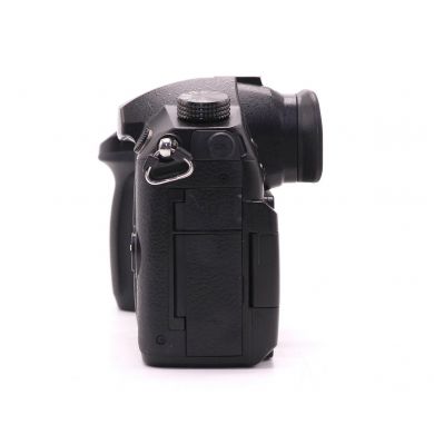 Panasonic Lumix GH5 body (пробег 8165 кадров)