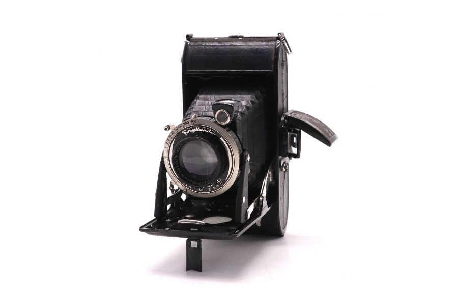 Voigtlander Bessa + Voigtar 3.5/105mm Compur Rapid