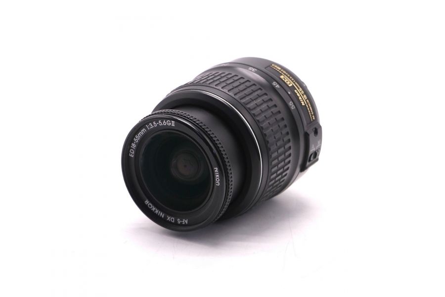 Цифровой Nikon 18-55mm f/3,5-5,6G II AF-S ED DX
