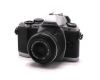 Olympus OM-D E-M10 kit (пробег 40150 кадров)
