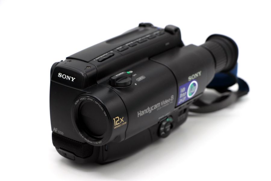 Видеокамера Sony CCD-TR420E (Japan, 1996)