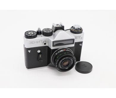 Фотоаппарат Зенит ЕТ + Индустар-50-2 (СССР, 1981г)