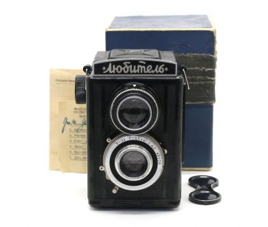 Среднеформатный фотоаппарат Любитель в упаковке