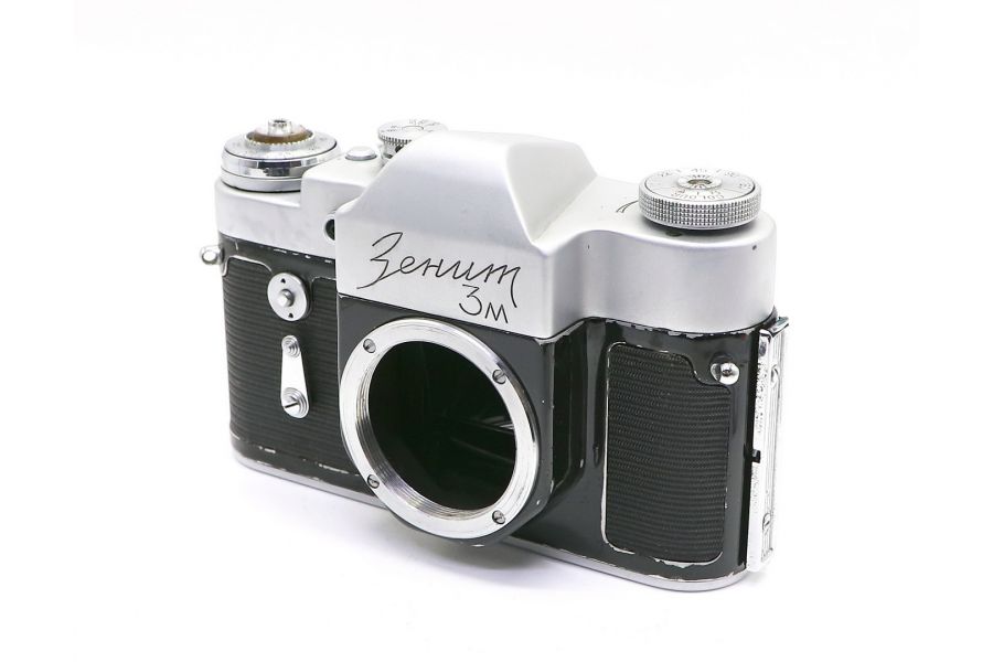 Зеркальный плёночный фотоаппарат Зенит 3М body