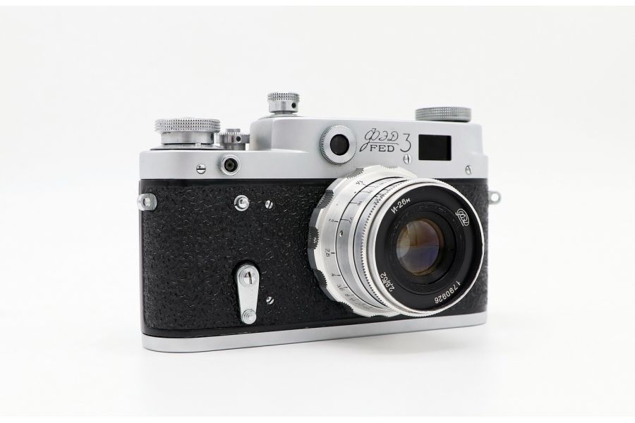 Фотоаппарат Ранний Фэд 3 безкурковый (СССР)