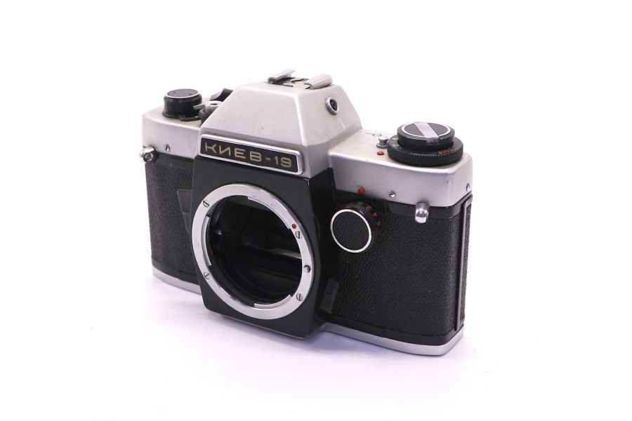 Киев 19 body зеркальный плёночный фотоаппарат