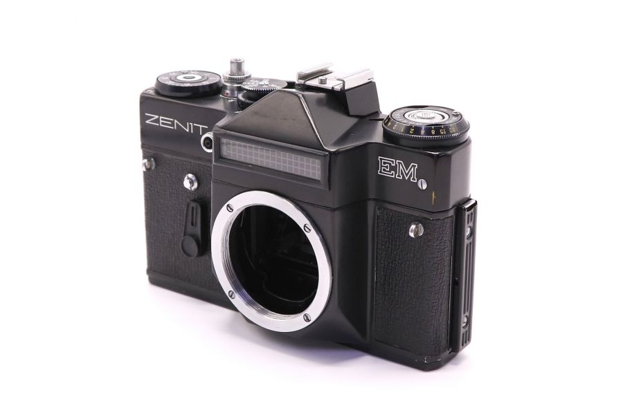 Фотокамера зеркальная Зенит-ЕМ черный body (СССР)