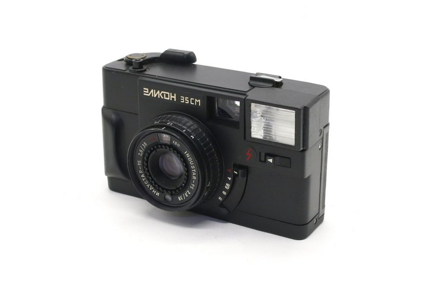 Советский шкальный фотоаппарат Эликон 35СМ
