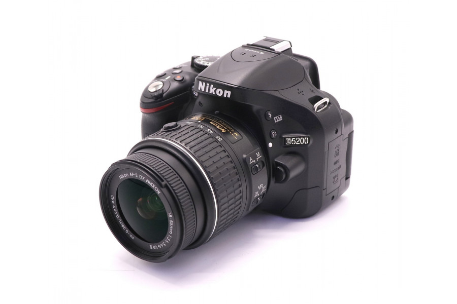 Фотокамера Nikon D5200 kit (пробег 1700 кадров)