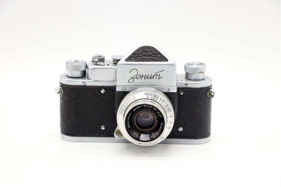 Фотокамера Зенит 1 + Индустар-22 (СССР, 1955)