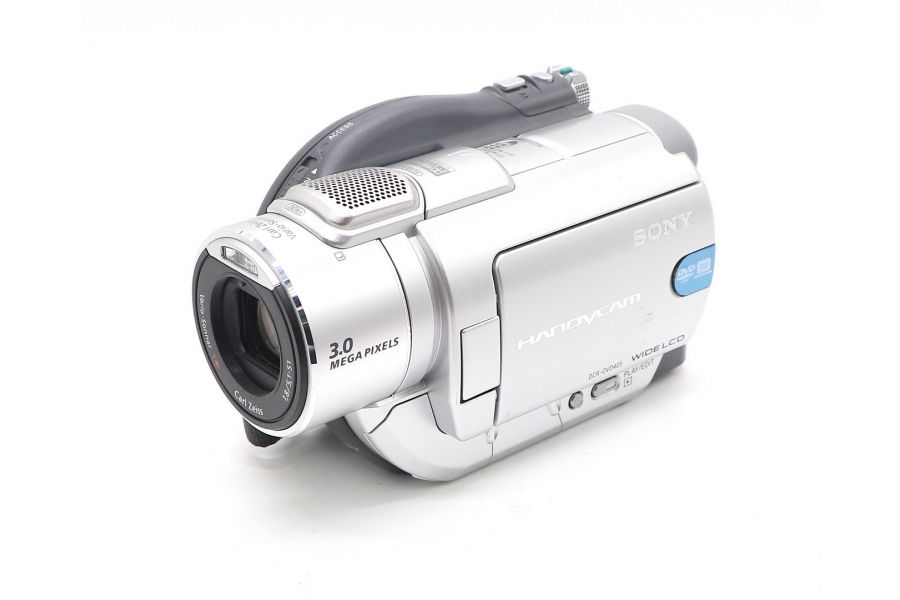 Цифровая серая видеокамера Sony DCR-DVD405E