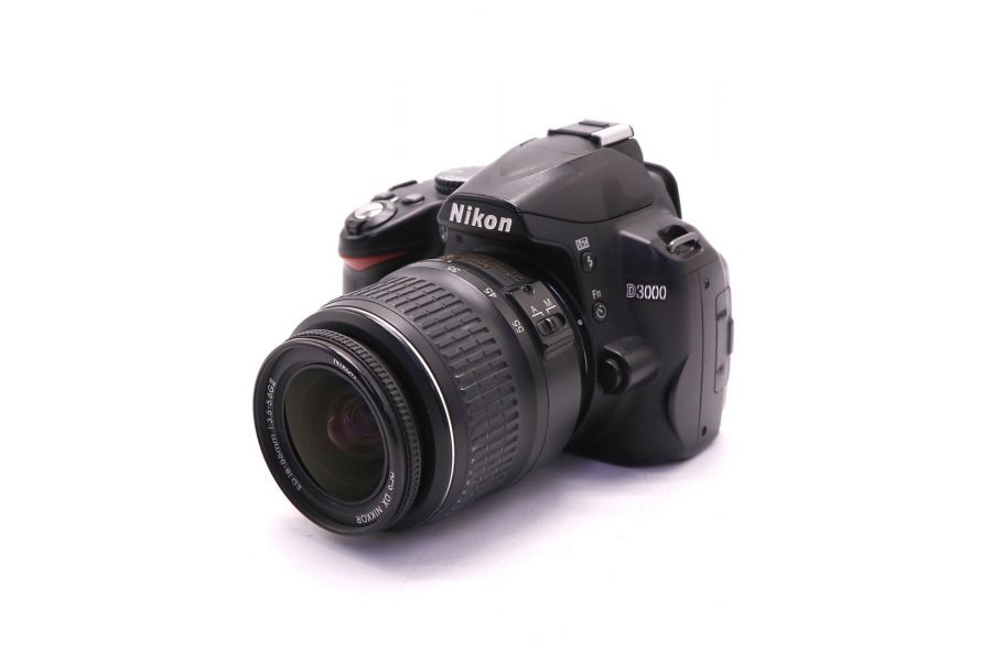 Фотокамера Nikon D3000 kit (пробег 8240 кадров)