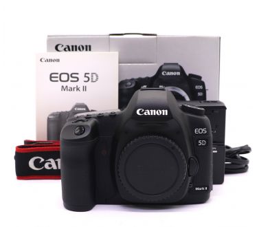 Canon EOS 5D Mark II body в упаковке (пробег 5660 кадров)
