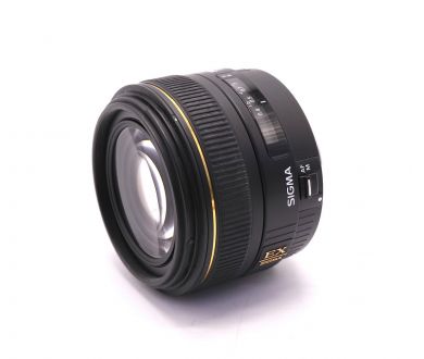 Sigma AF 30mm f/1.4 EX DC HSM for Canon неисправен