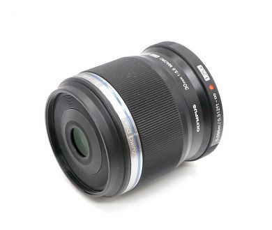 Объектив Olympus M.Zuiko Digital 30mm f/3.5 Macro