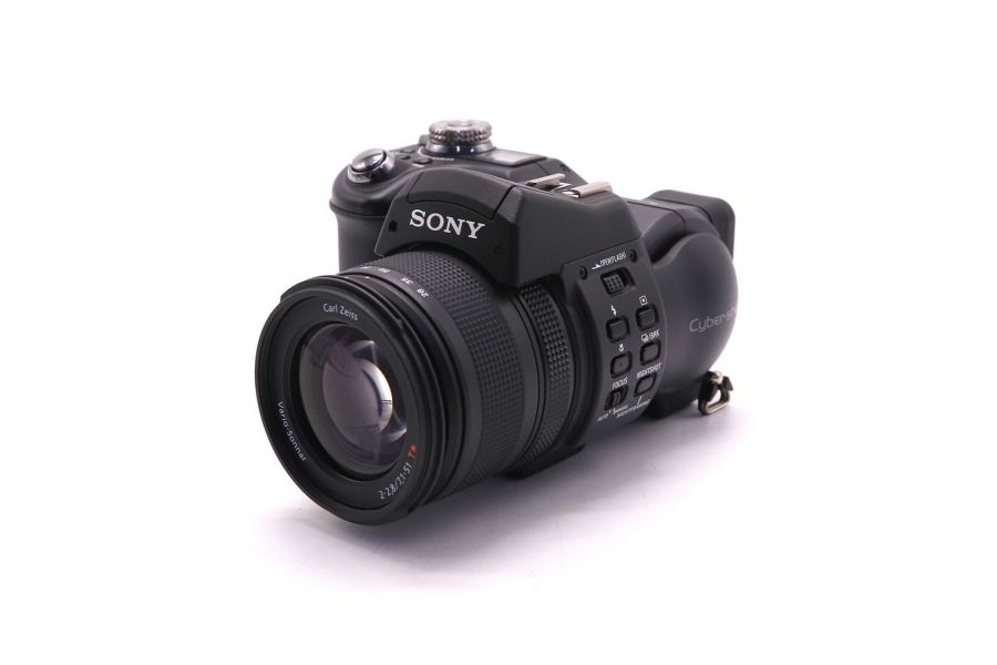 Фотокамера компактная Sony Cyber-shot DSC-F828