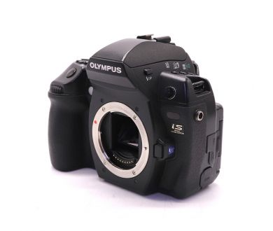 Olympus E-3 body (пробег 96545 кадров)