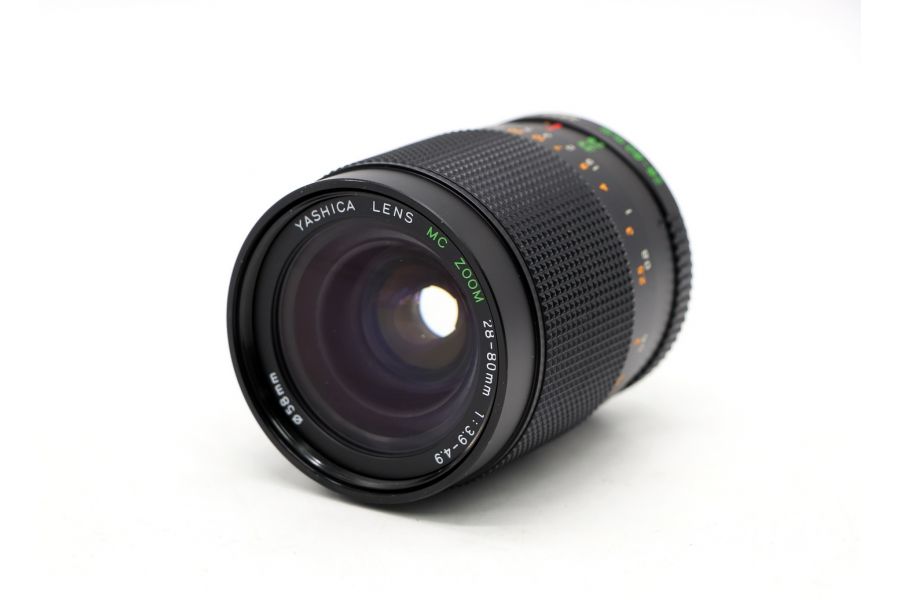 Объектив Yashica MC Zoom 28-80mm f/3.9-4.9