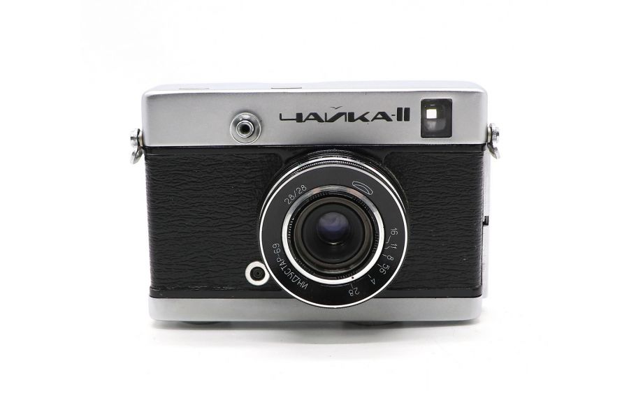 Советский полуформатный фотоаппарат Чайка 2