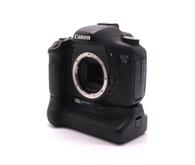 Фотокамера Canon EOS 7D body (пробег 14400 кадров)