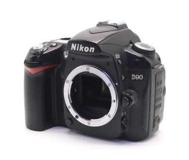 Nikon D90 body (пробег 96785 кадров)