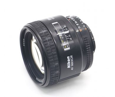 Портретный объектив Nikon 85mm f/1.8D AF Nikkor