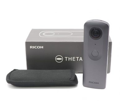 Экшн-камера панорамная Ricoh Theta V в упаковке
