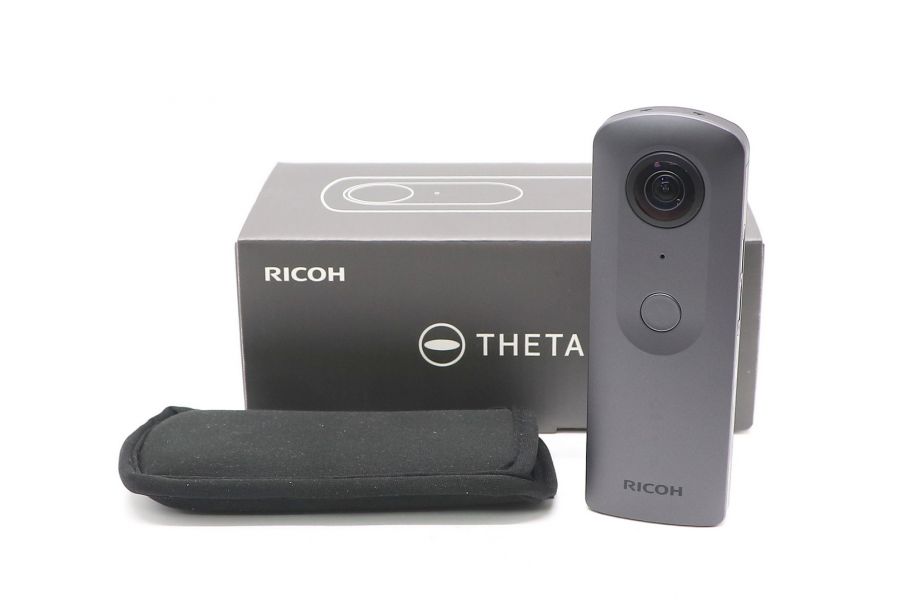Экшн-камера панорамная Ricoh Theta V в упаковке