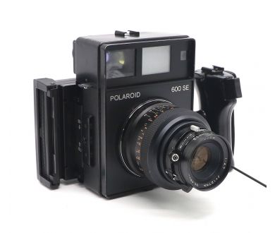 Аналоговый винтажный фотоаппарат Polaroid 600 SE