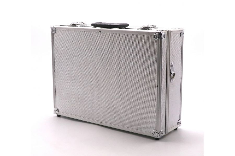 Кейс алюминиевый silver с замком и ключами