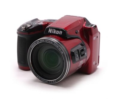 Красный цифровой фотоаппарат Nikon Coolpix L840