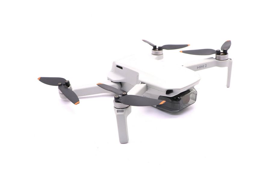 Ультралегкий компактный квадрокоптер DJI Mini 2