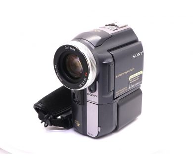 Цифровая видеокамера Sony DCR-PC330E (Japan)