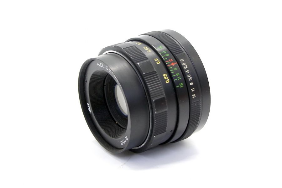 Советский мануальный объектив Гелиос-44М 2/58