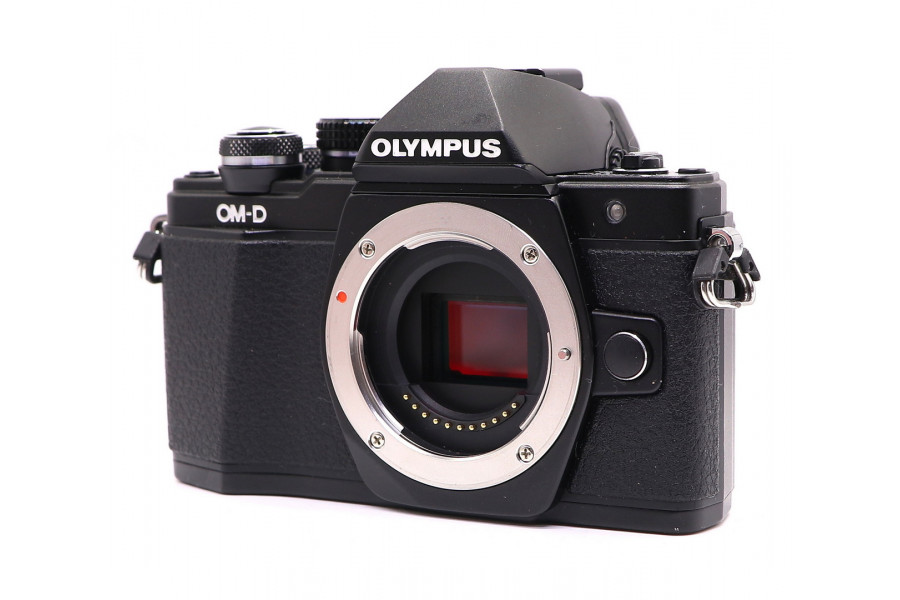 Olympus OM-D E-M10 Mark II body black (пробег 7560 кадров)
