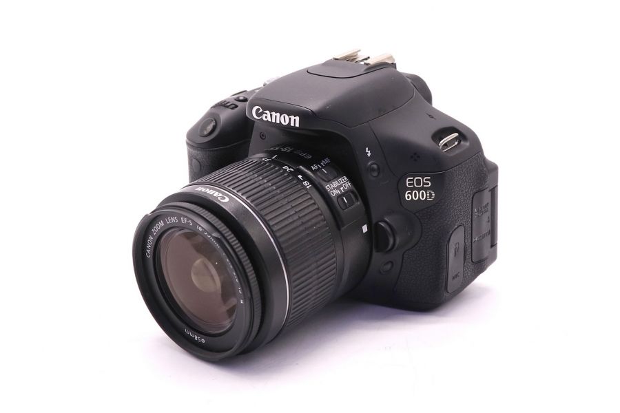 Камера Canon EOS 600D kit (пробег 8930 кадров)