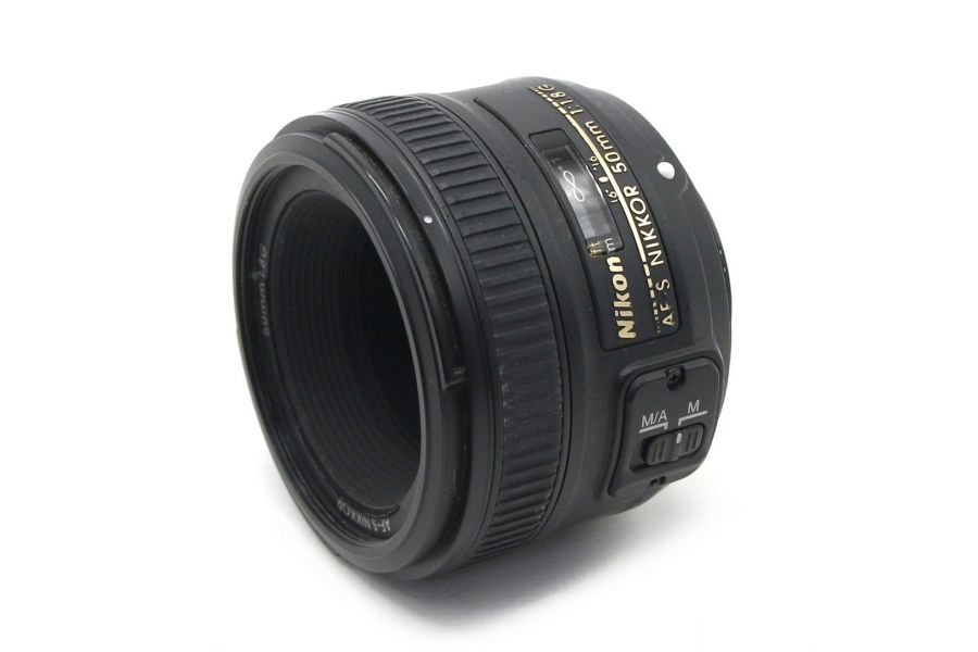 Стандартный лбъектив Nikon 50mm f/1.8G AF-S Nikkor