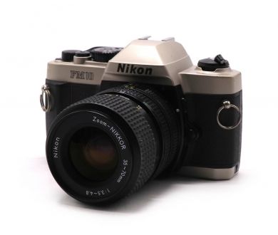 Однообъективный фотоаппарат Nikon FM10 kit