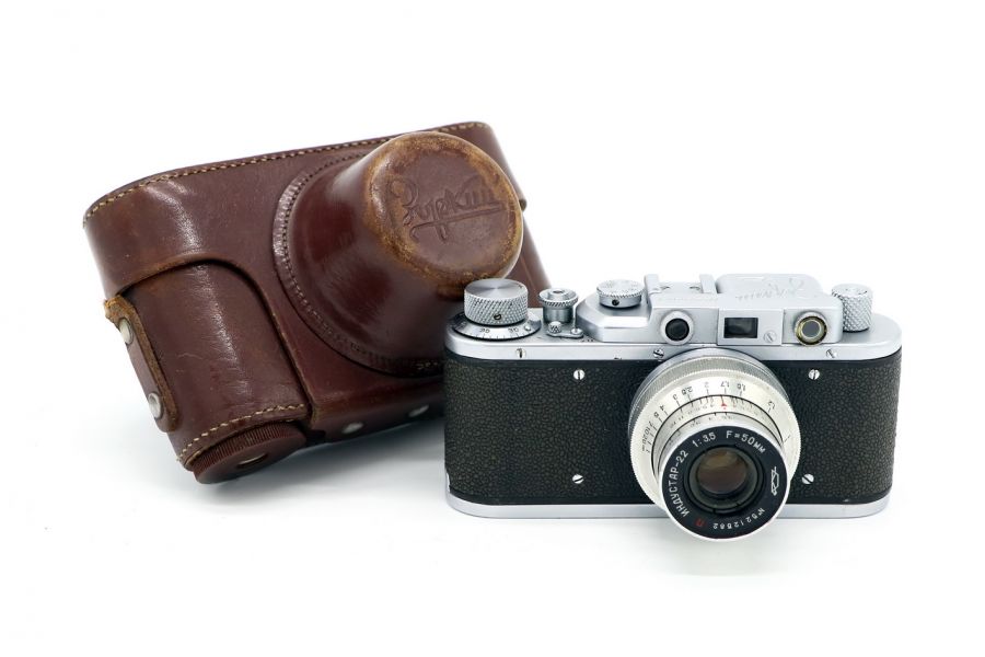 Камера Зоркий 1-го выпуска ригельный (неисправен)