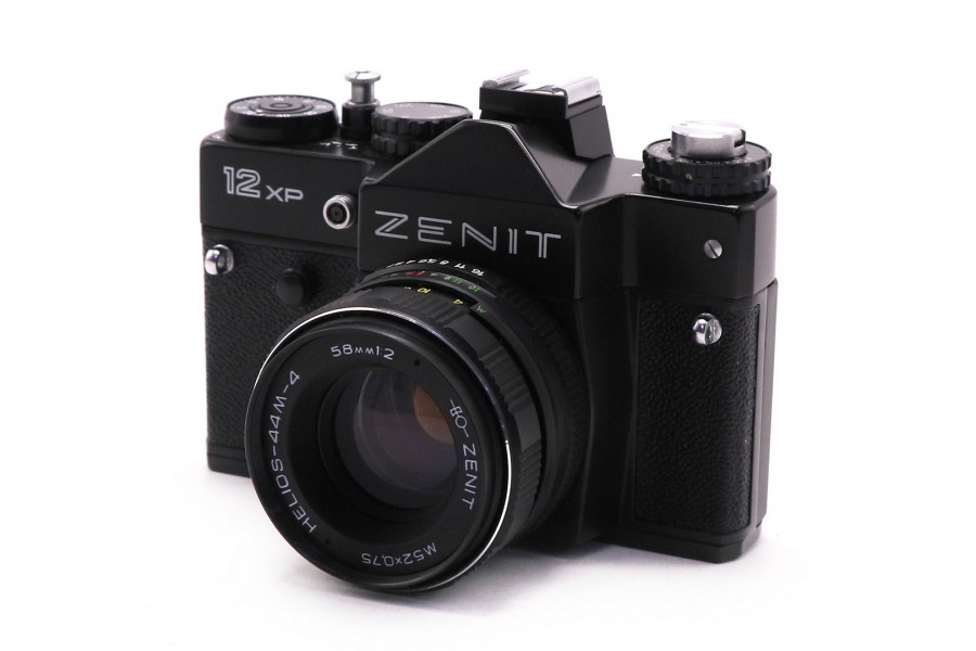 Советский пленочный фотоаппарат Зенит 12ХР kit