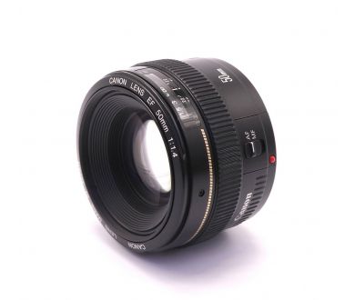 Компактный объектив Canon EF 50mm f/1.4 USM